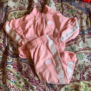 Nike 2pc set!